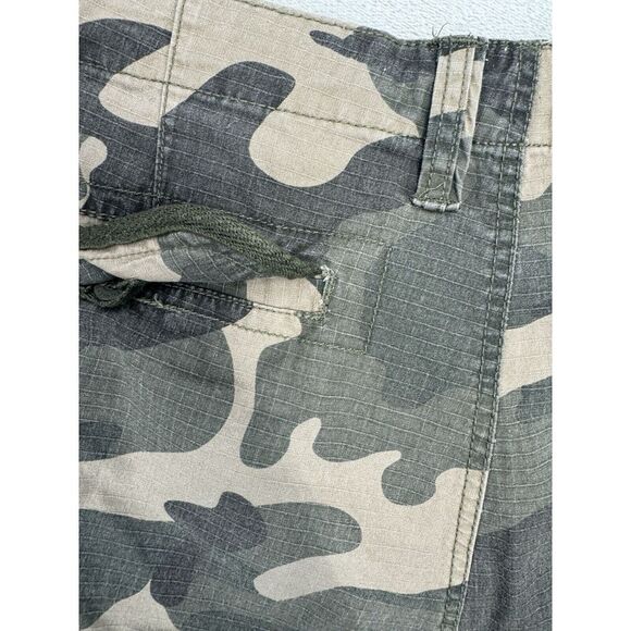 Ecko Unlimited Cargo Shorts Men's Size 36" Camo Street Y2K Baggy Long Hiphop - Picture 14 of 15